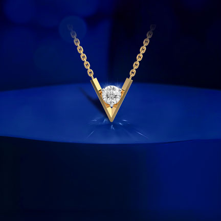 V-Shaped Padma Cut Diamond Pendant (With Chain)